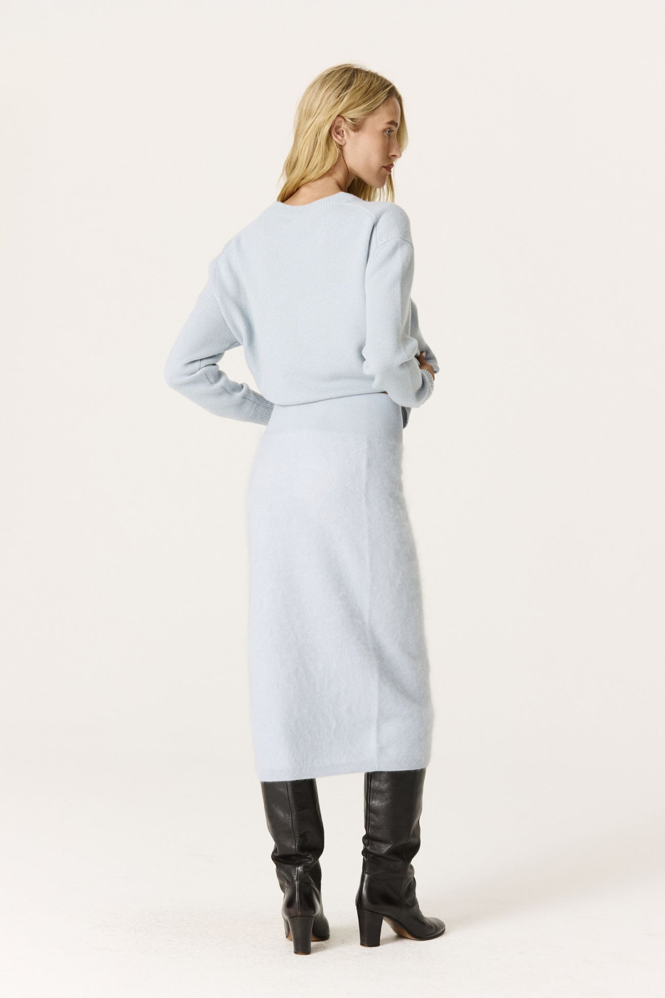 ROCOCO BLUE
