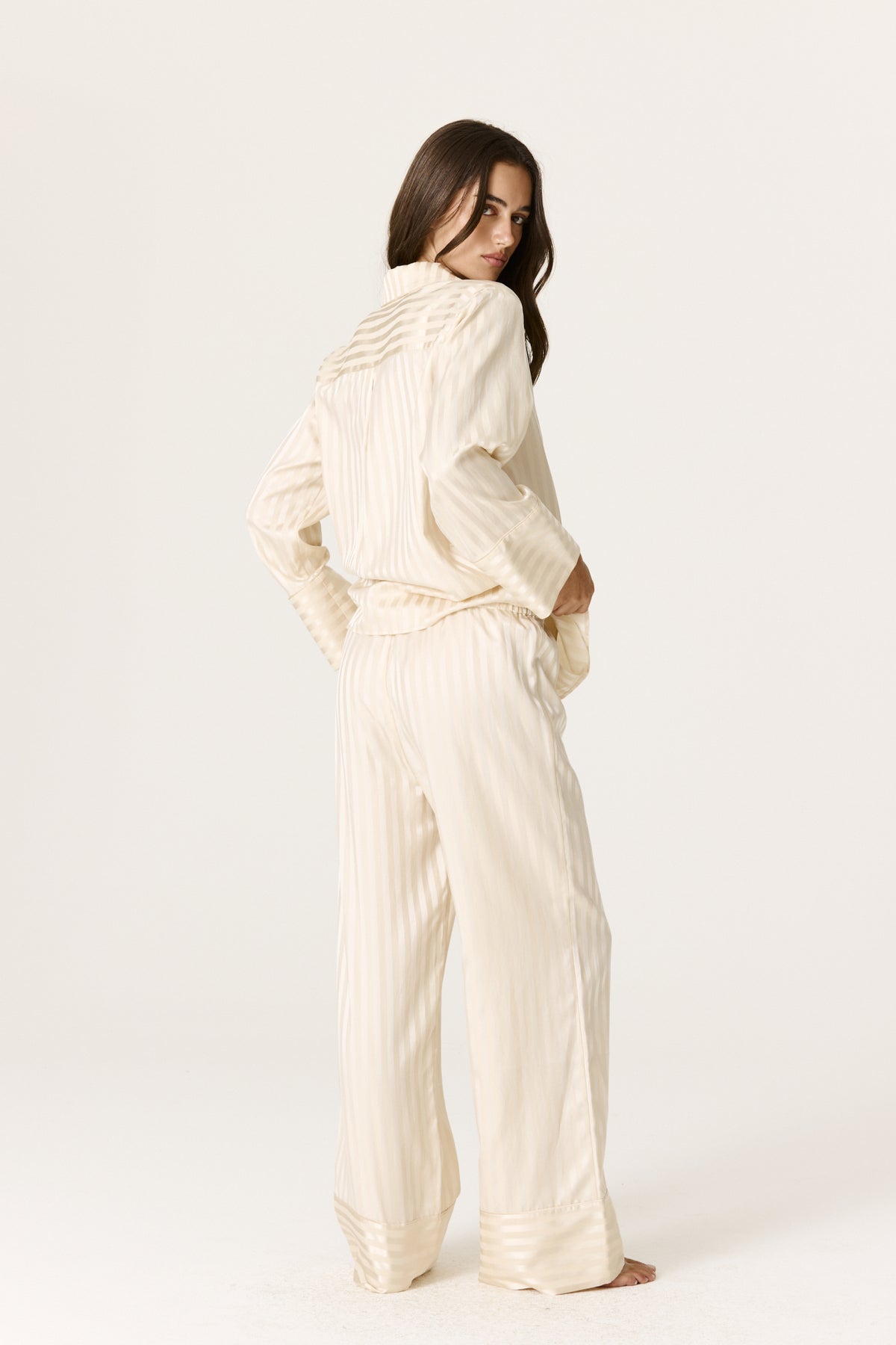 VINTAGE CREAM
