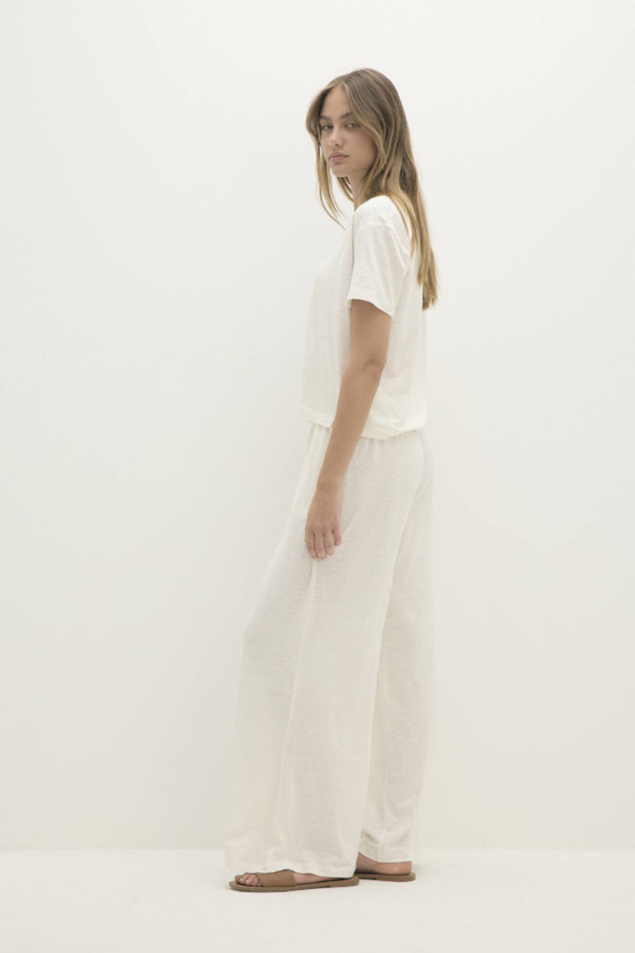 OFF-WHITE