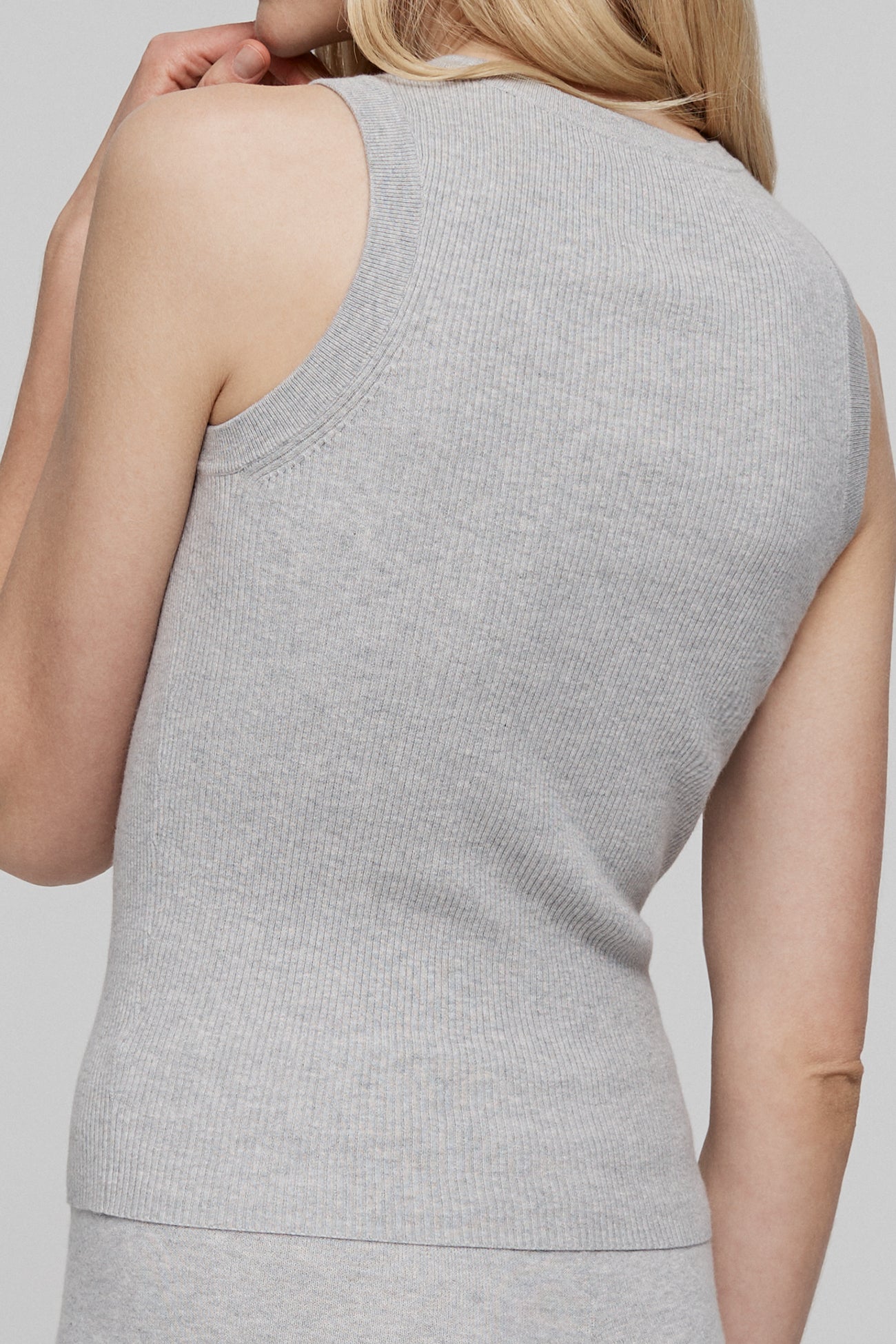HEATHER GREY