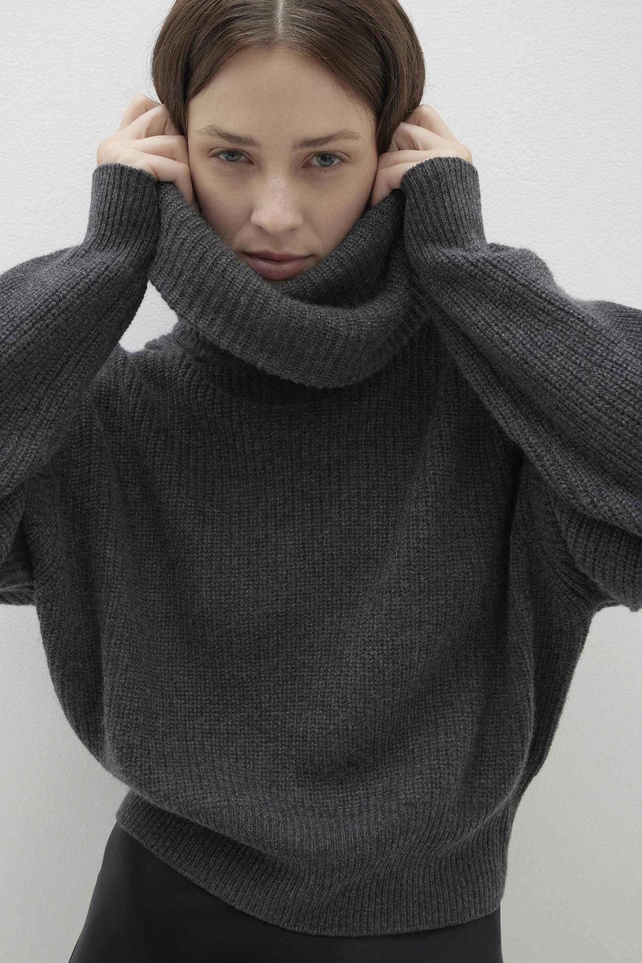 Women's Alayah Turtleneck Cashmere Sweater | NakedCashmere