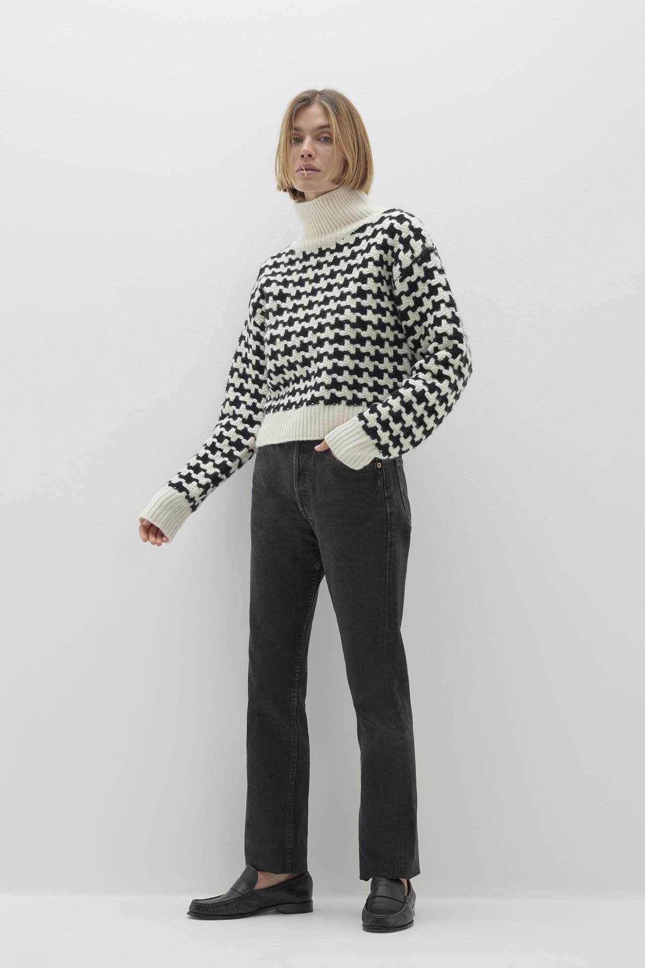 Women's Iris Houndstooth Turtleneck Cashmere Sweater | NakedCashmere