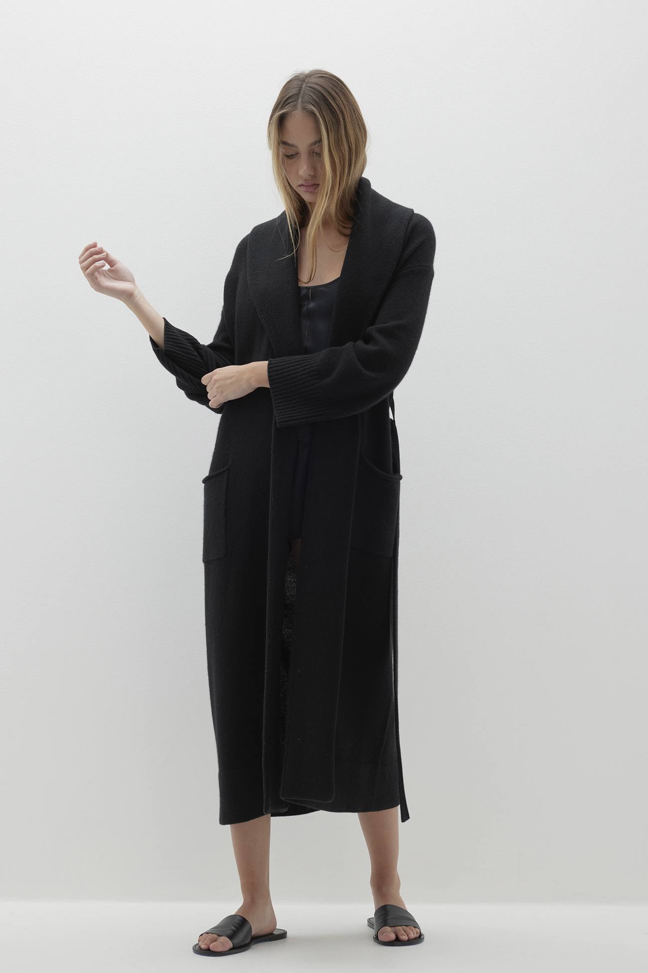 Yasmin Cashmere Robe - Black | Naked Cashmere
