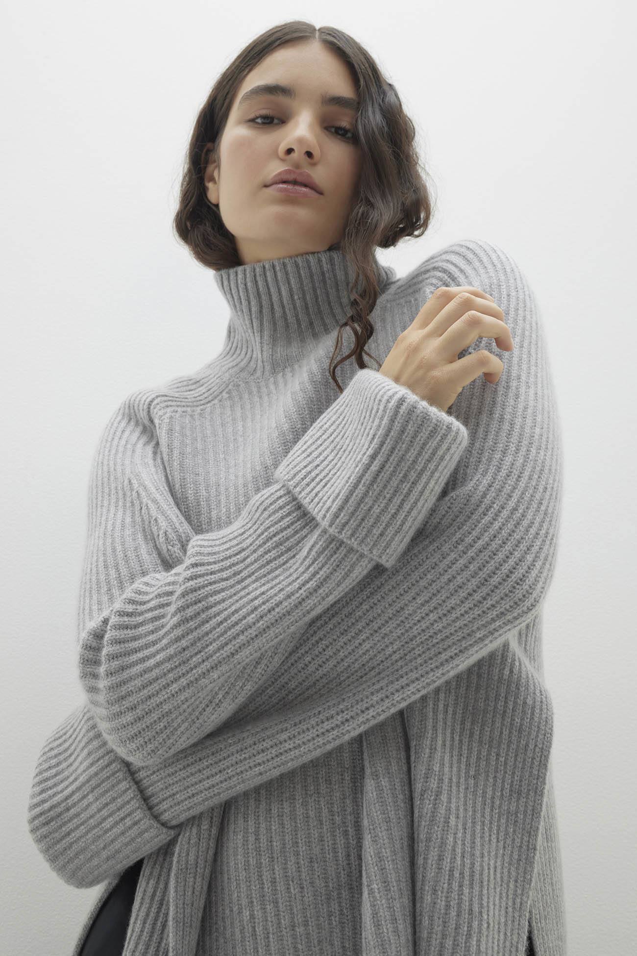 Women's Isabella Turtleneck Cashmere Sweater | NakedCashmere