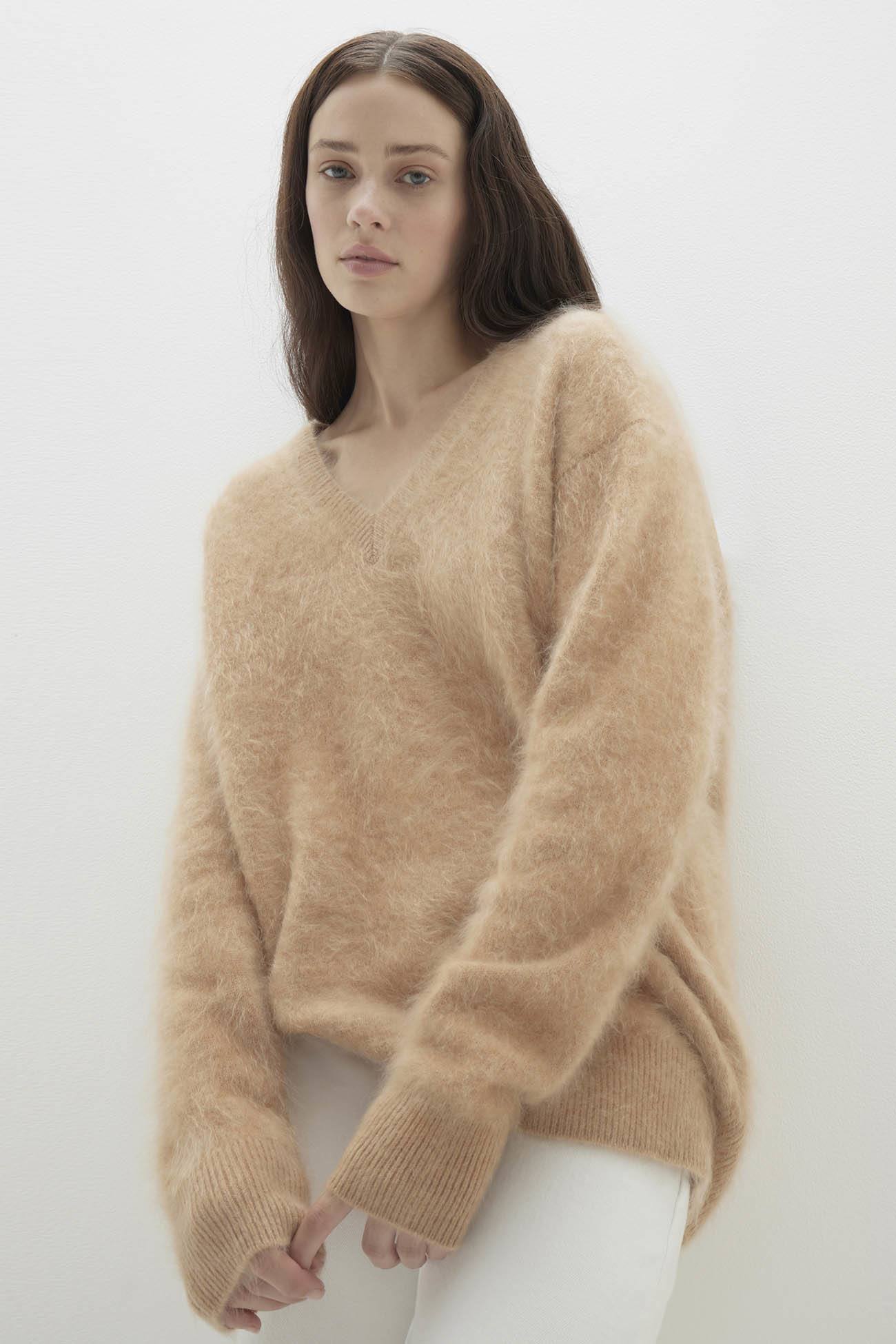 Women's Gladys Brushed Cashmere V-Neck Sweater | NakedCashmere