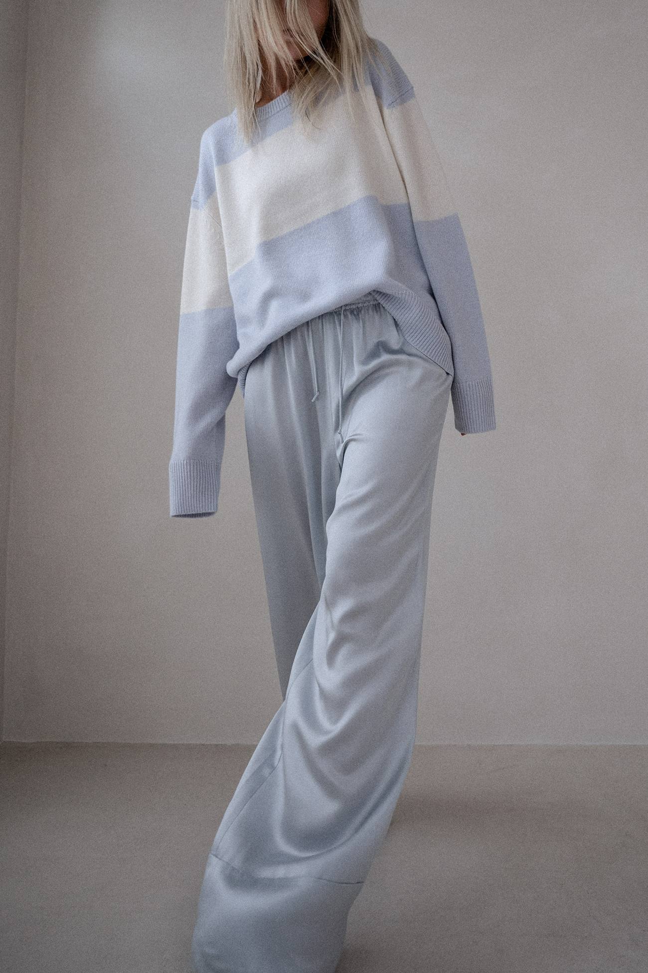 レディースウェア Sesame Playhouse Cashmere Sweater |WOMEN Women's Leia Vee Cashmere Sweater in Rose Quartz | Brochu Walker