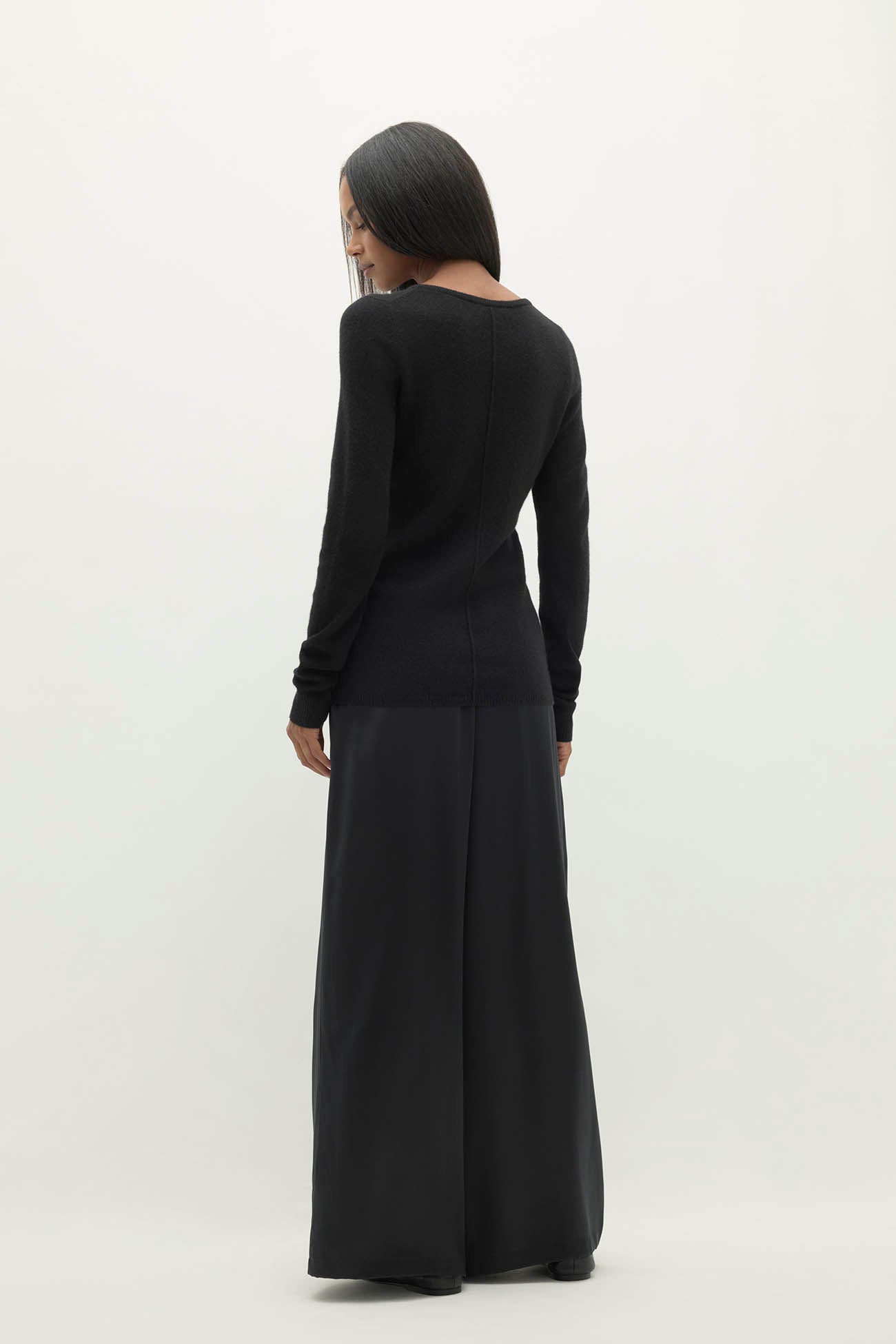 NAKED CASHMERE カシミア　オールインワン　ブラック Women's Kaia Relaxed Crew Neck Cashmere Sweater | NakedCashmere