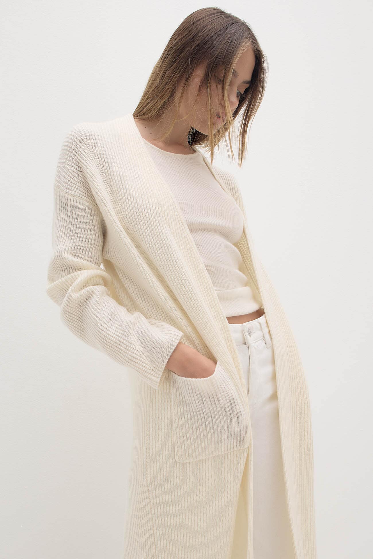 L'Appartement ASYMMETRY KNIT 新品　ホワイト ASYMMETRY KNIT（ニット／セーター）｜L'Appartement（アパルトモン