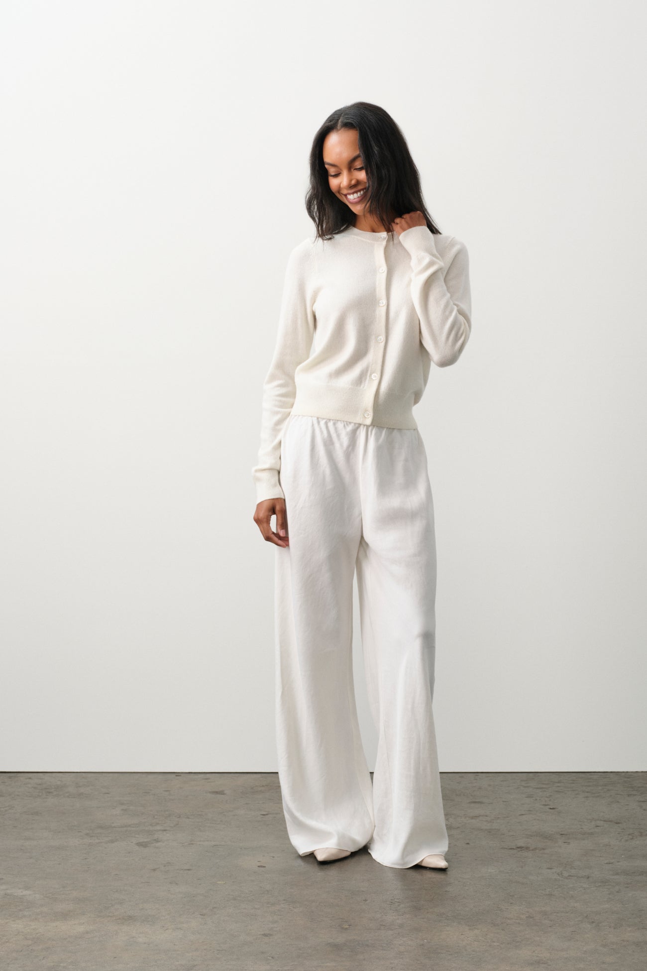 house of naked CASHMERE CARDIGAN サイズ3 Jayla Button-Up Cashmere Cardigan - White | Naked Cashmere