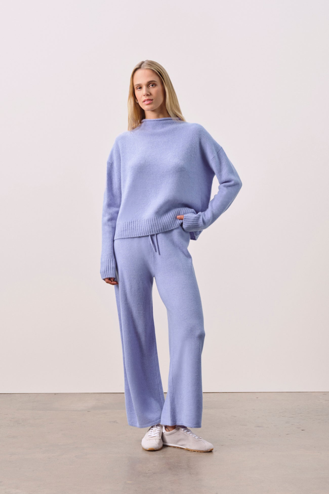 HEATHER BLUE