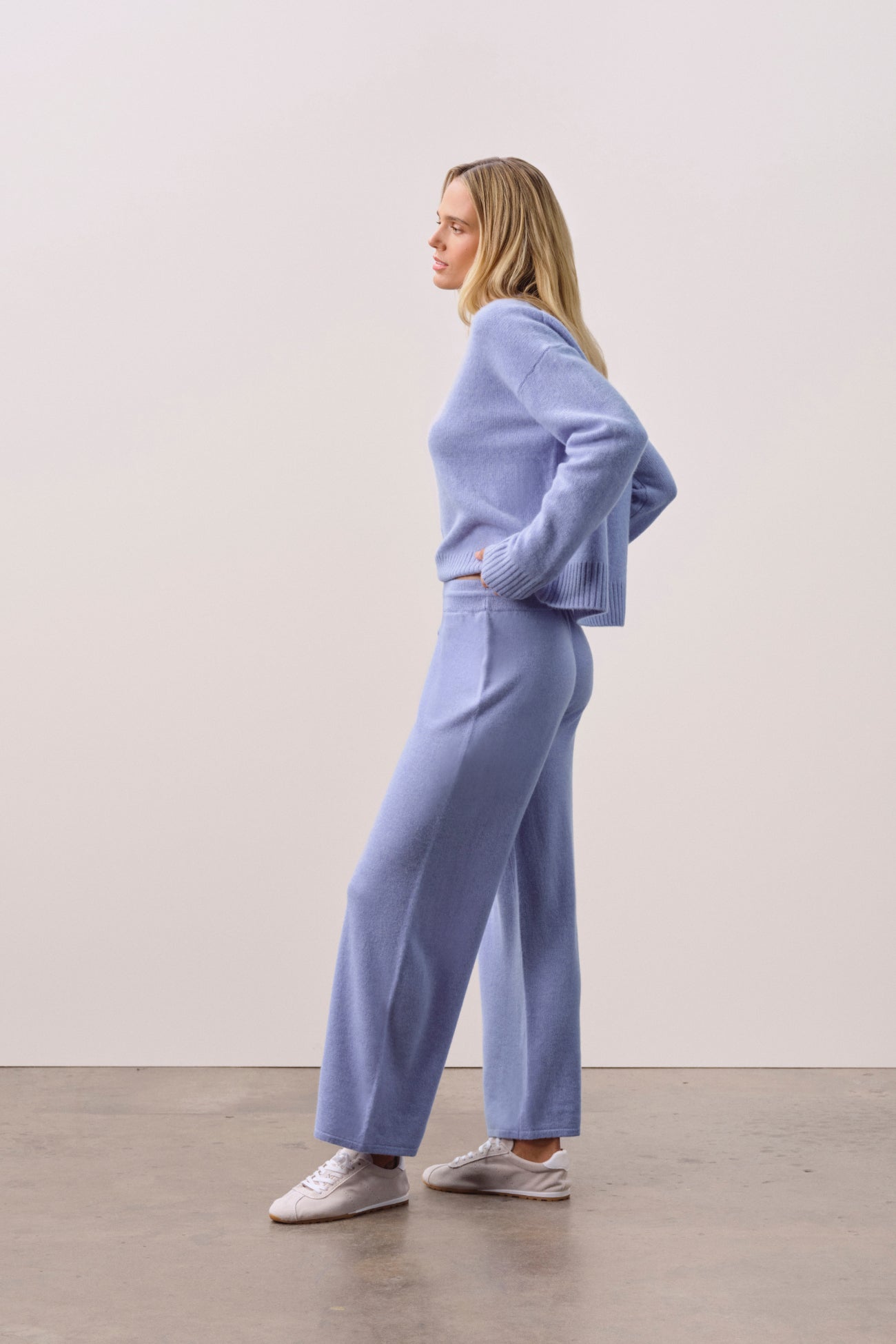 HEATHER BLUE
