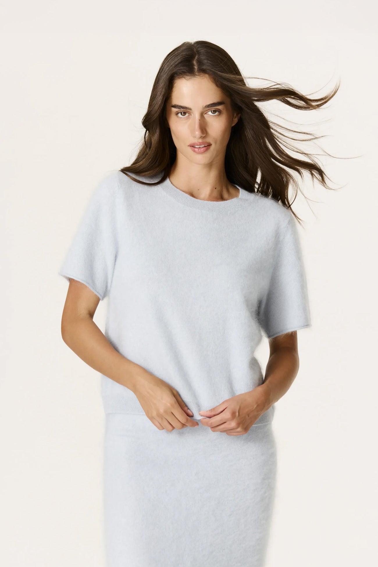 LEONA BRUSHED CASHMERE TEE - ROCOCO BLUE