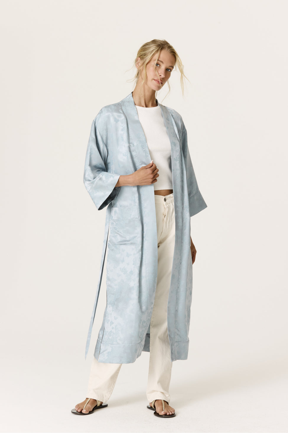 IONA FLORAL JACQUARD SILK BLEND ROBE - ROCOCO BLUE