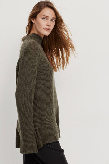 Women's Cora Chunky Knit Turtleneck Sweater – NAKEDCASHMERE