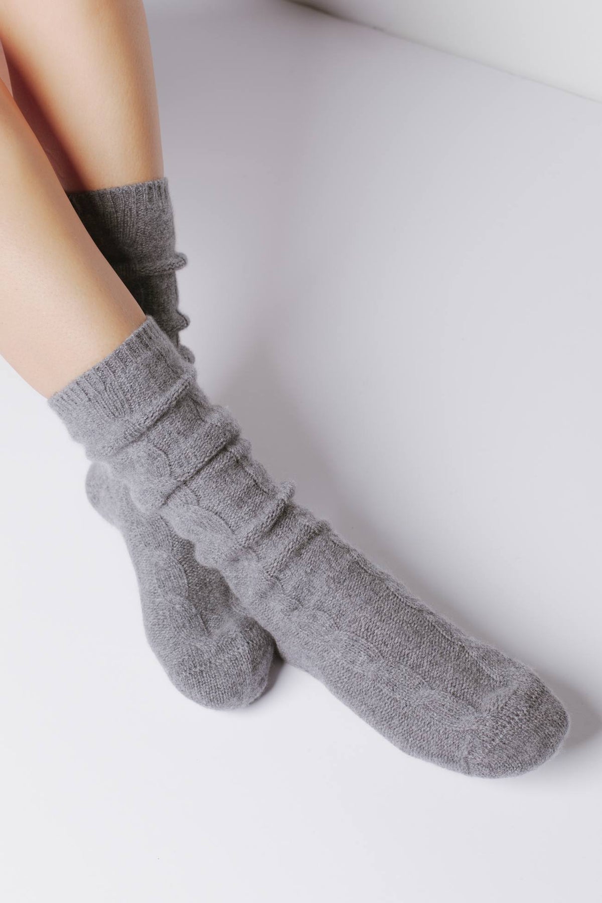 Women's Cable 100% Cashmere Socks – NAKEDCASHMERE